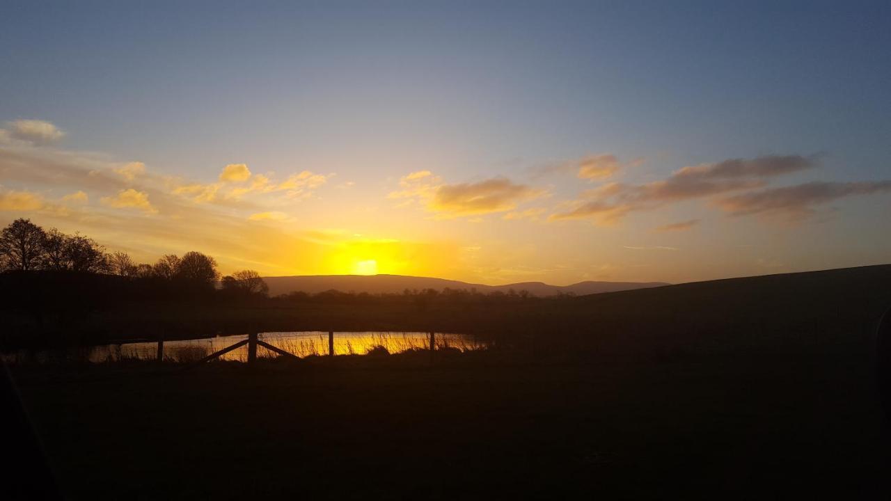 Keld Barn, Low Ploughlands Holiday Lets Kirkby Stephen Bagian luar foto